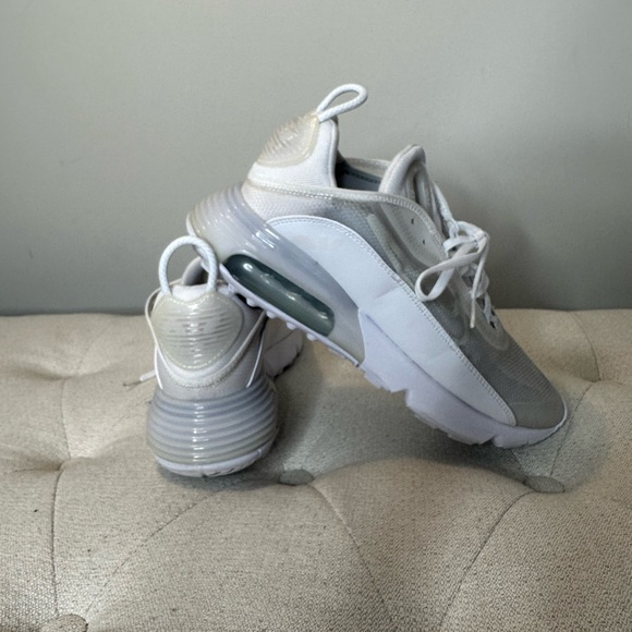 Nike AirMax 2090 - Picture 4 of 6